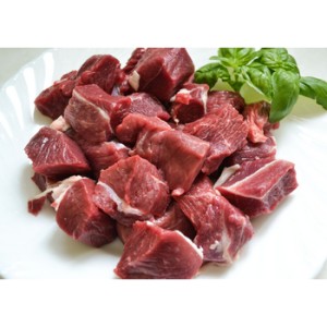 Mięso gulaszowe baranie extra mrożone.połonina lesko ok. 600 g