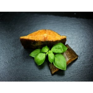 RYBA HALIBUT KAWAŁKI WĘDZONE NA GORĄCO PREMIUM RYBHAND OK. 150-500 G