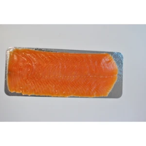 Mowi Essential Łosoś wędzony na zimno plastry ok. 1 kg