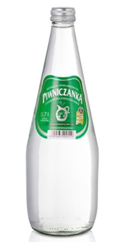 woda mineralna średnionasycona CO2 0,7 l 2928_1_4829.jpg